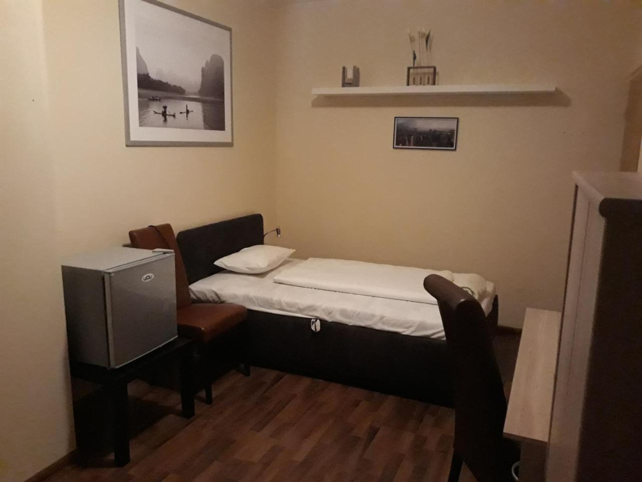 Penzion Fox Nemšová Exteriör bild